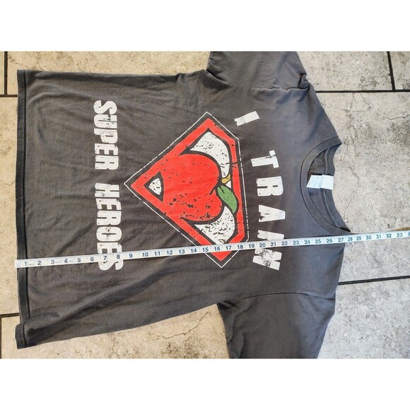 I Train Super Heroes Men's Size Large T-Shirt Coach Fitness Fast Shipping Teach - Picture 3 of 16